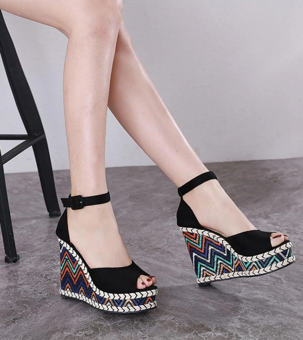 Elegant Black Straw Platform Wedges for Women, Perfect for Casual Walking or Summer Vacations