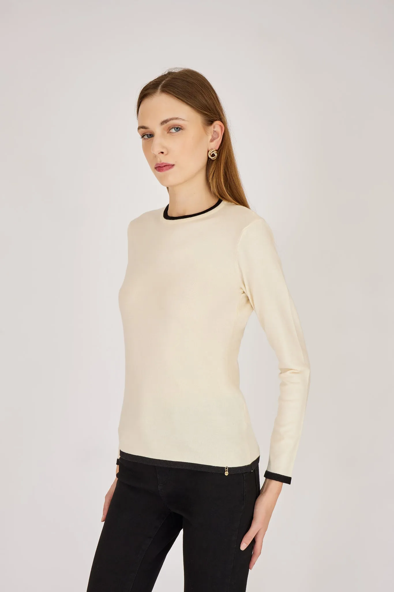 Crew Neck Sweater with Contrast Edges