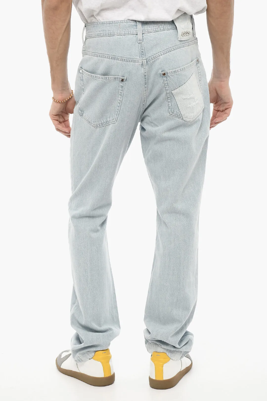 Light Wash Regular Fit Jeans with Metal Logo 20cm